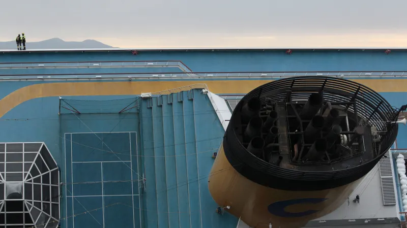 Havarovaná loď Costa Concordia