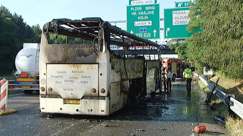 Shořelý autobus