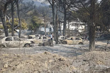 Většina požárů u chorvatského letoviska Omiš je pod kontrolou, uvedl šéf hasičů