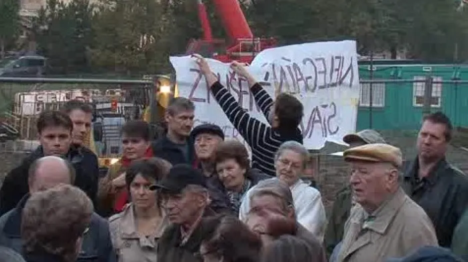 Obyvatelé protestují proti stavbě rezidence Erasmus