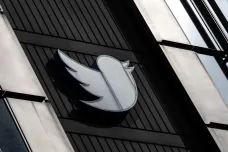 Twitter hromadně opouštějí zaměstnanci, platformě hrozí kolaps