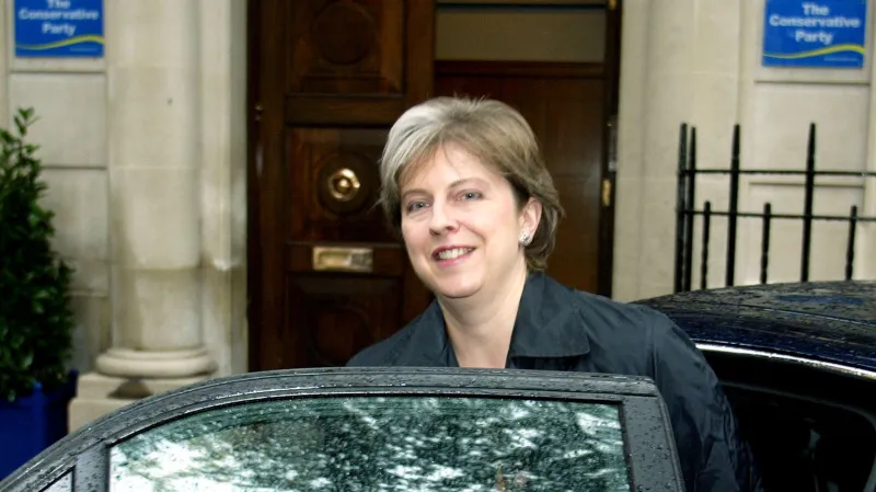 Mayová v roce 2002 jako vycházející hvězda toryů