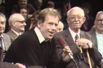 30 let zpět: Havel o krátkých kalhotách