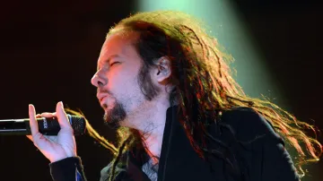 Zpěvák Korn Jonathan Davis