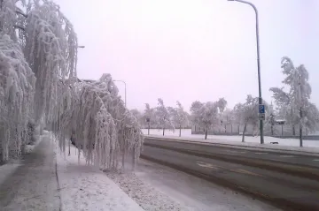 Vysočinu pokryla námraza, většině Česka hrozí ledovka. O Vánocích se oteplí