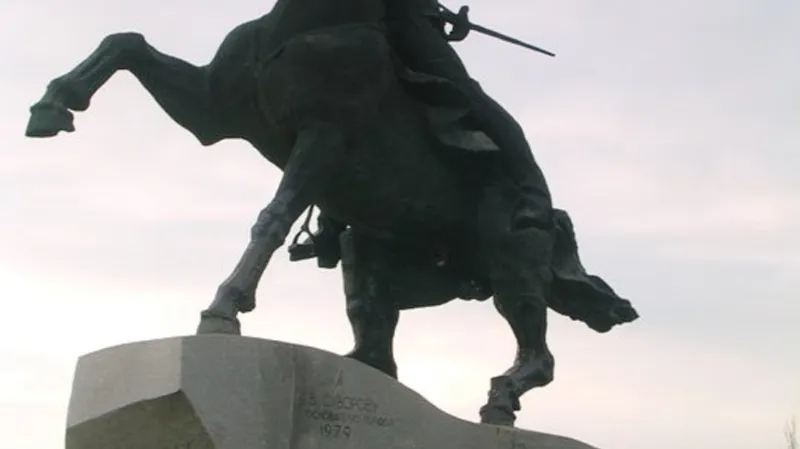 Pomník Alexandru Suvorovovi v Tiraspolu. Tento generál roku 1792 získal pro Rusko Jedisan včetně dnešního Podněstří