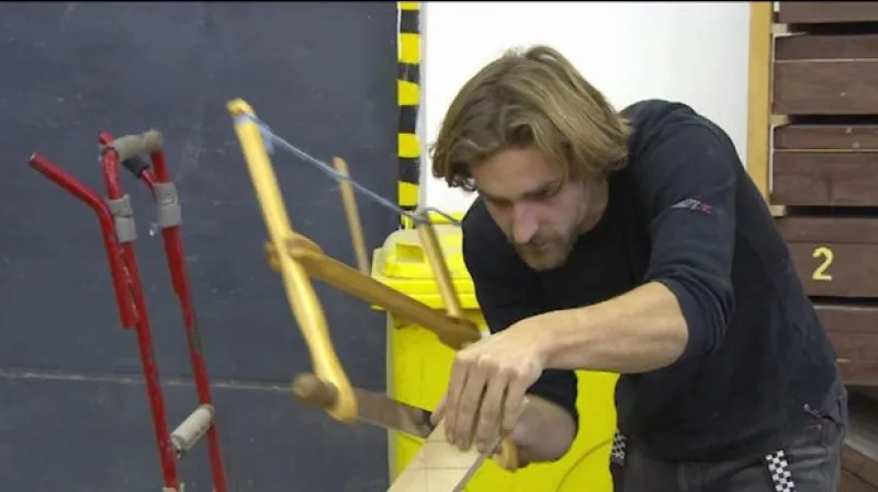 I s vysokou školou se vracejí na učiliště