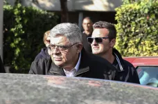 Řecká policie zatkla nepravomocně odsouzeného zakladatele krajně pravicového Zlatého úsvitu