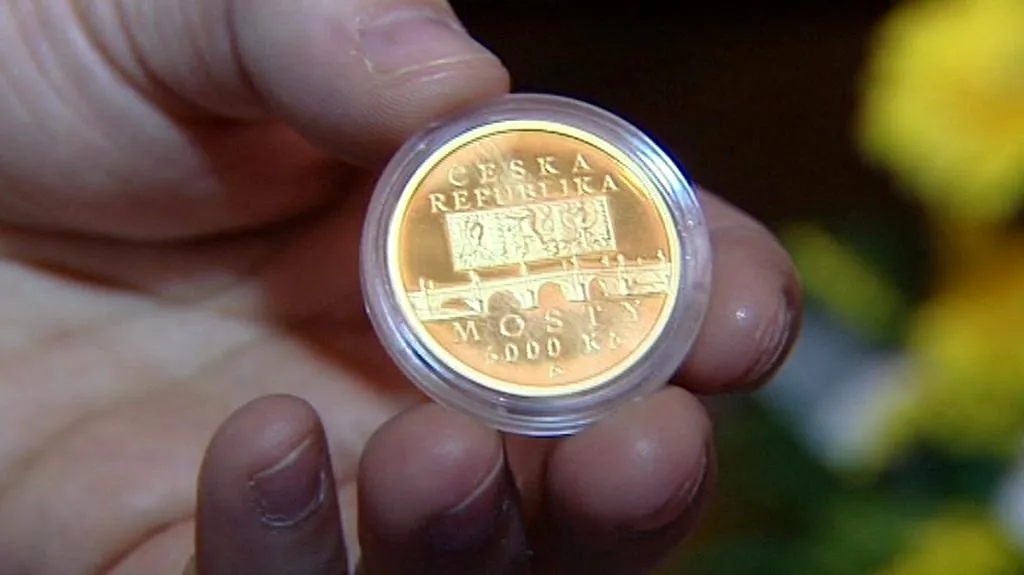 Pamětní mince s motivem náměšťského mostu
