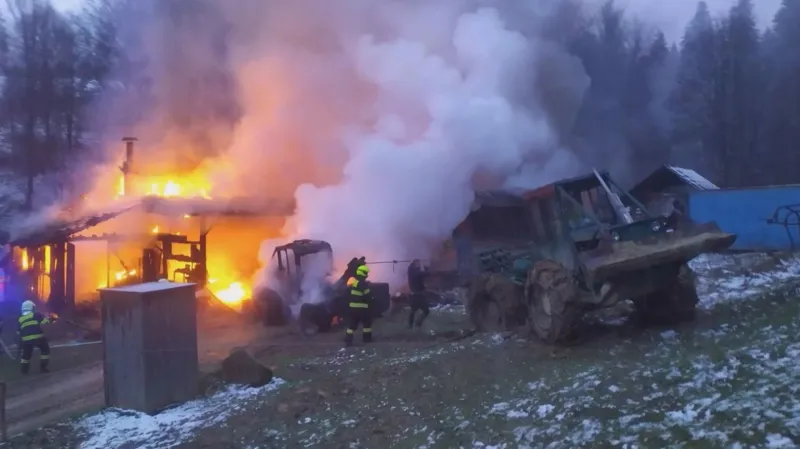 Požár usedlosti v Karolince