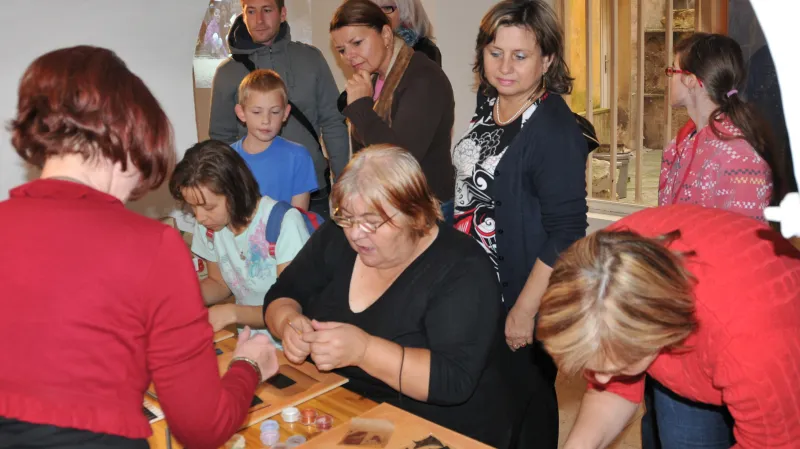 Výtvarná dílna v Galerii 4 - archivní snímek