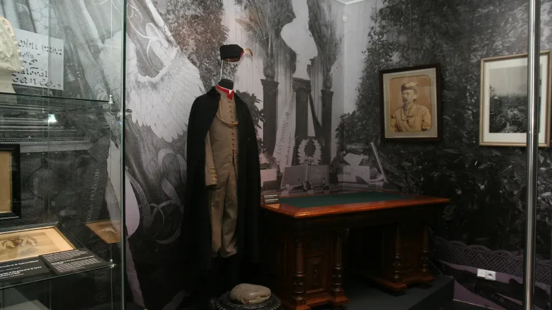 Z výstavy Slavné pohřby