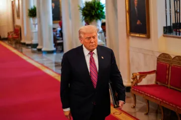 Trump kvůli článku o vazbách na Epsteina žaluje novináře i Murdocha