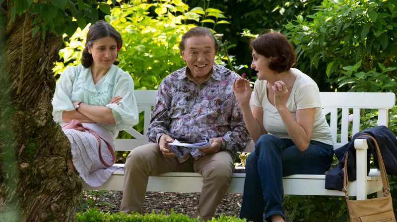 Škoda lásky / Zora Valchařová-Poulová, Karel Gott, Eva Holubová