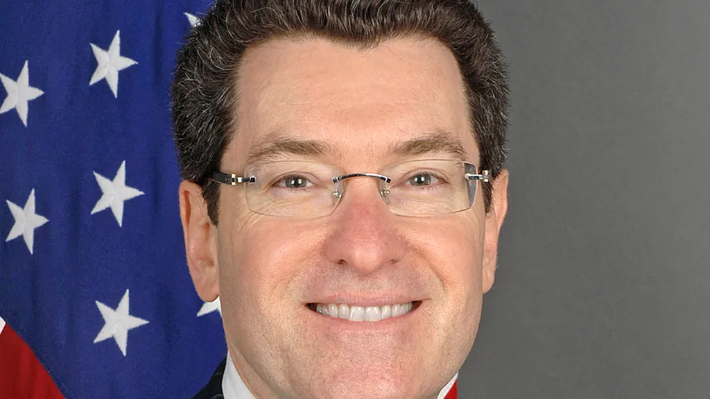 Norman Eisen