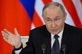 Jednání mezi Kyjevem a Kremlem provází nejasnosti. Putin nejspíš nedorazí