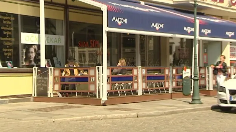 Plzeňští zastupitelé změnili zaběhlá pravidla pro venkovní sezení u restaurací v centru.