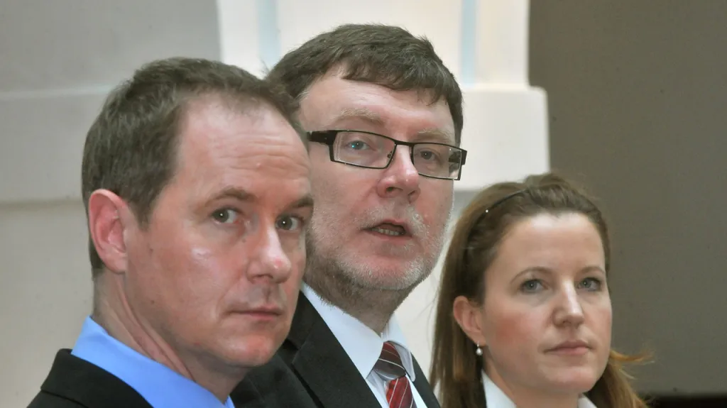 Petr Gazdík (TOP 09), Zbyněk Stanjura (ODS) a Karolína Peake (LIDEM)