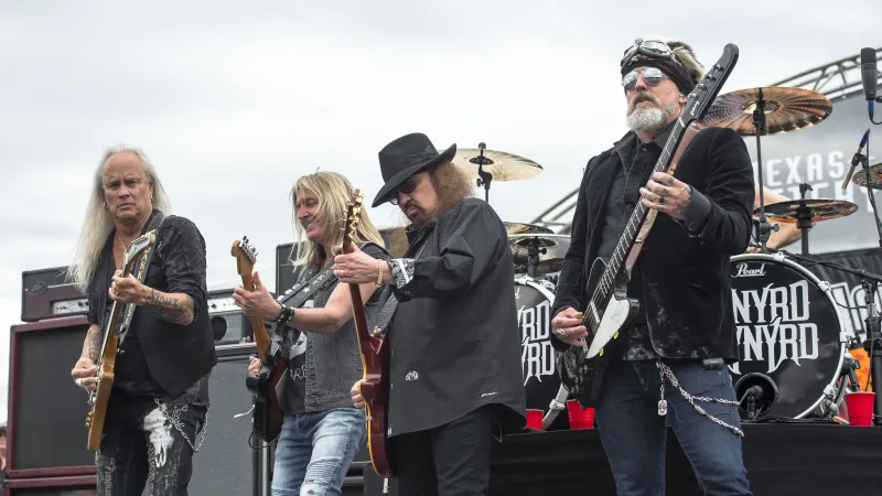 Lynyrd Skynyrd při koncertě v roce 2016