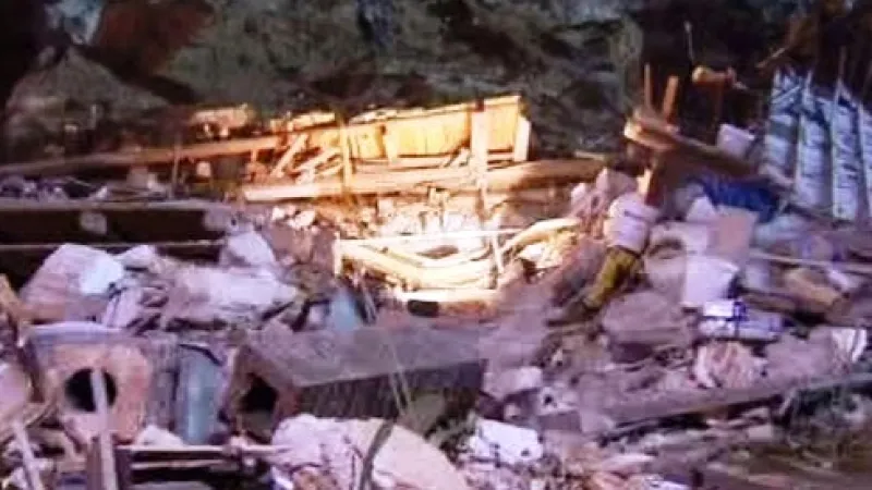 Padající skála z útesu úplně rozdrtila rodinný dům v Bavorsku.