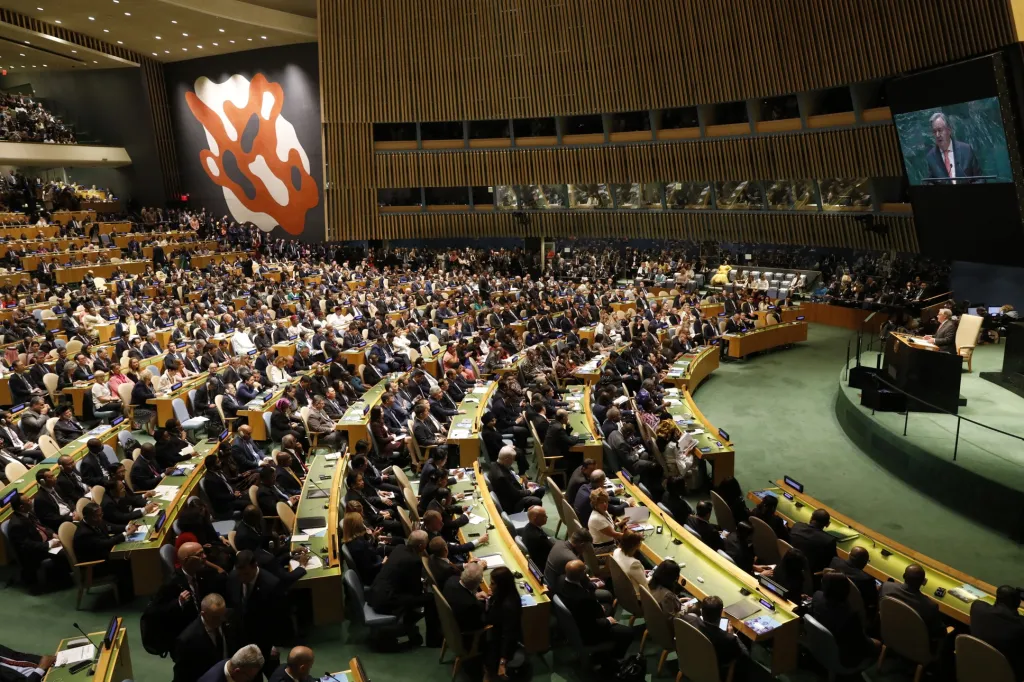 Generální tajemník OSN Antonio Guterres oficiálně zahajuje 74. zasedání Valné shromáždění OSN v New Yorku