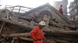 Desítky mrtvých po dalších otřesech v Nepálu
