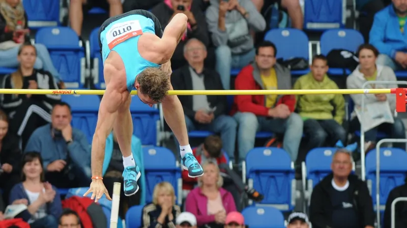 Tyčkaři bavili obecenstvo ještě před zahájením hlavního programu