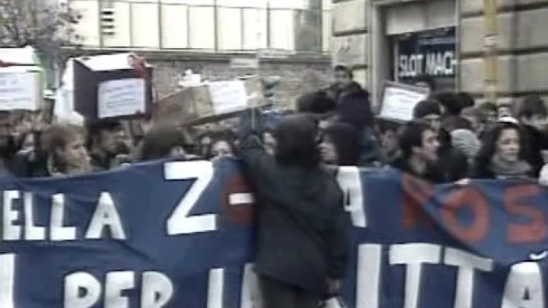 V Římě demonstrují desetitisíce studentů