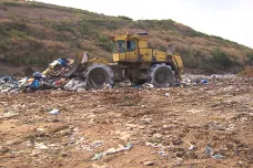 Česko versus EU: Odpadu vyprodukujeme méně, na skládkách ho ale pořád končí výrazně víc