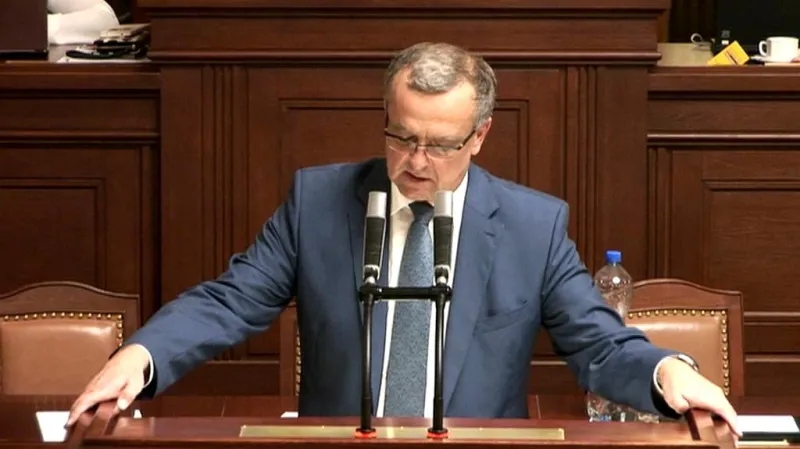 Zprávy: Kvůli obstrukcím bylo jednání přerušeno