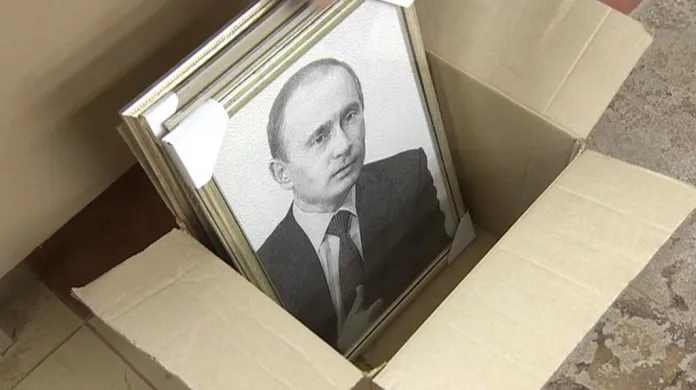 Textilní závod Uzor vyrábí portréty Vladimira Putina