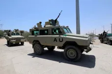 Somálské milice Šabáb zaútočily na základnu Africké unie, údaje o počtu zabitých vojáků se různí