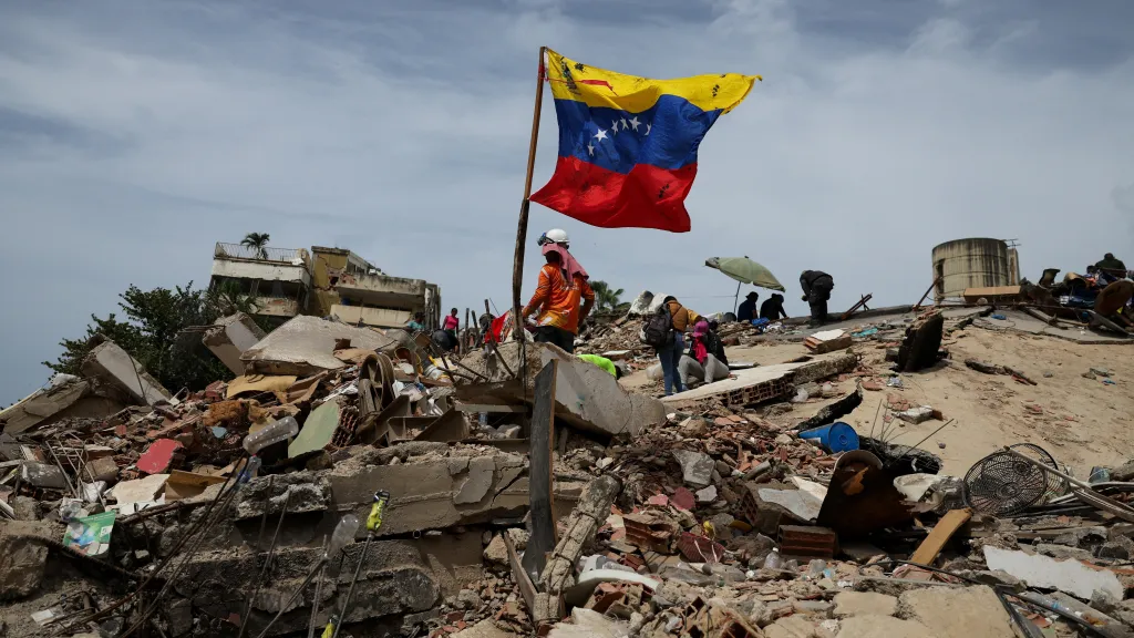 Záchranné práce po zemětřeseních ve venezuelském státě La Guaira (5. července 2026)