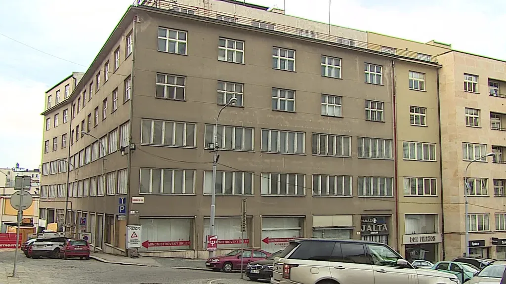 Palác Jalta město nabízí k prodeji už řadu let