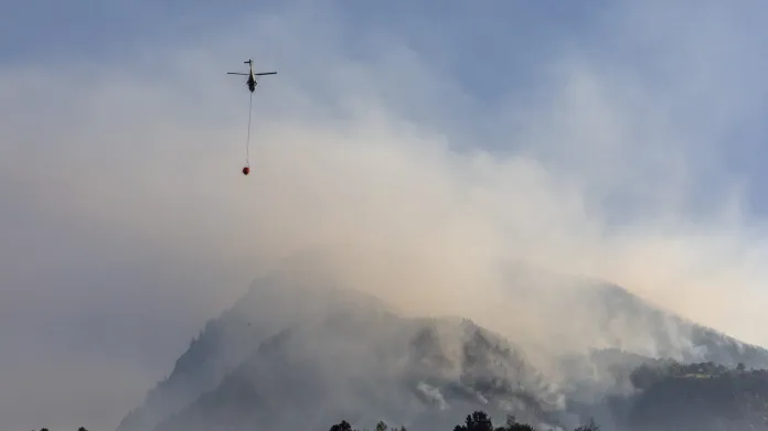 Požár u obce Bitsch ve Švýcarsku