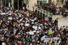 Tisíce Malťanů po vraždě novinářky vybízely k jednotě: „Pero je silnější než strach“