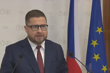 ČNB zlepšila odhad vývoje ekonomiky, sazbu ponechala