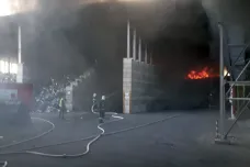 V Jihlavě v noci dohasili požár elektroodpadu, škoda je pět milionů korun