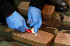 Policisté na severu Čech objevili velkou zásilku kokainu, podle Deníku bylo drogy čtvrt tuny