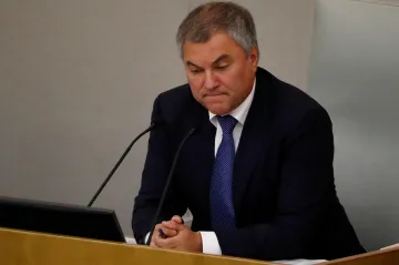Rusové, vraťte se domů, dokud to ještě jde, vyzval Volodin. Reagoval na výroky Pavla