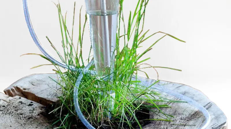 Tereza Röslerová / vodní dýmka Konus