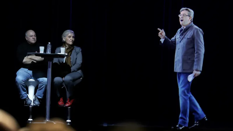 Mélenchonův hologram v Aubervilliers