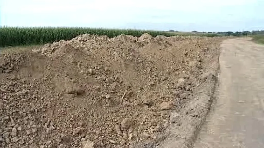 Stavba protipovodňového valu