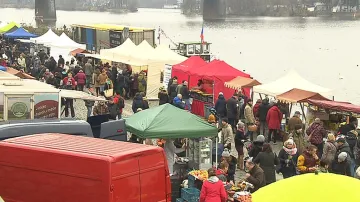 Farmářské trhy na pražské Náplavce