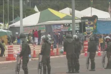Dozvuky protestů v Brazílii přinesly zatykače na velitele federální a vojenské policie