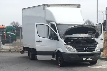 Za převoz 13 iráckých běženců poslal soud muže z Lotyšska na rok a půl do vězení