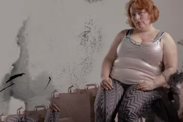 Od porodu po platy. Matky v divadelním dokumentu sdělují, o čem život je