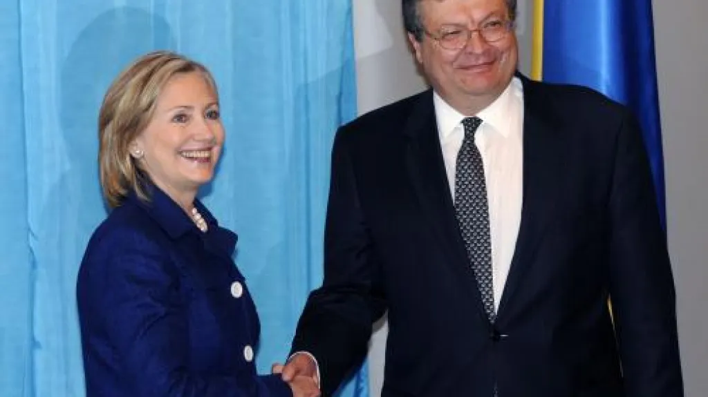 Hillary Clintonová a Kosťantyn Hryščenko