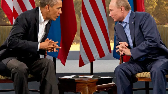 Barack Obama a Vladimir Putin na summitu skupiny G8