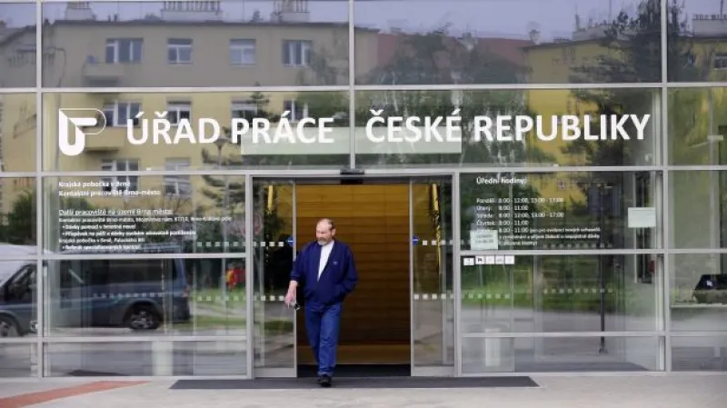 Události: Nezaměstnanost zůstává tři měsíce stejná